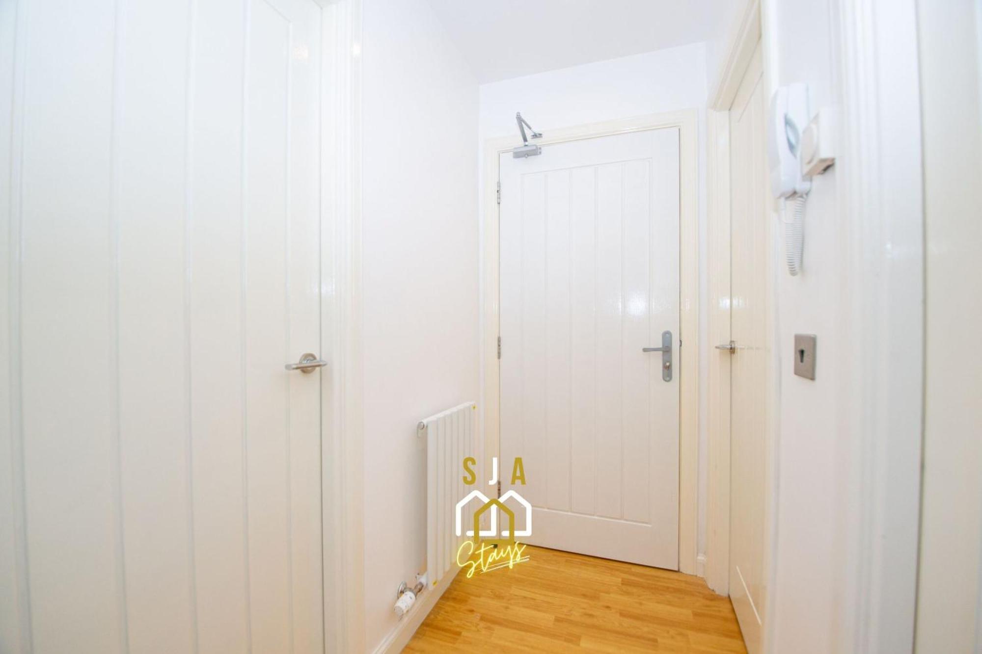 Affleck Retreat 3 - Sja - Modern 1 Bed Apartment Aberdeen